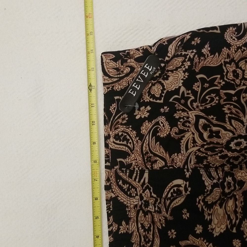 NWT EEVEE leggings size plus (14-22) - Picture 5 of 7
